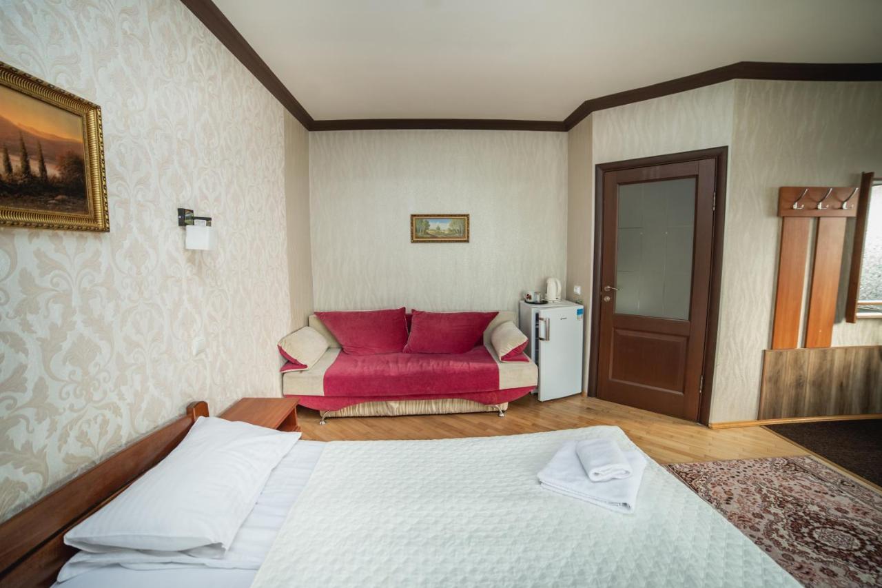 Августин Hotel Solochin Exterior photo
