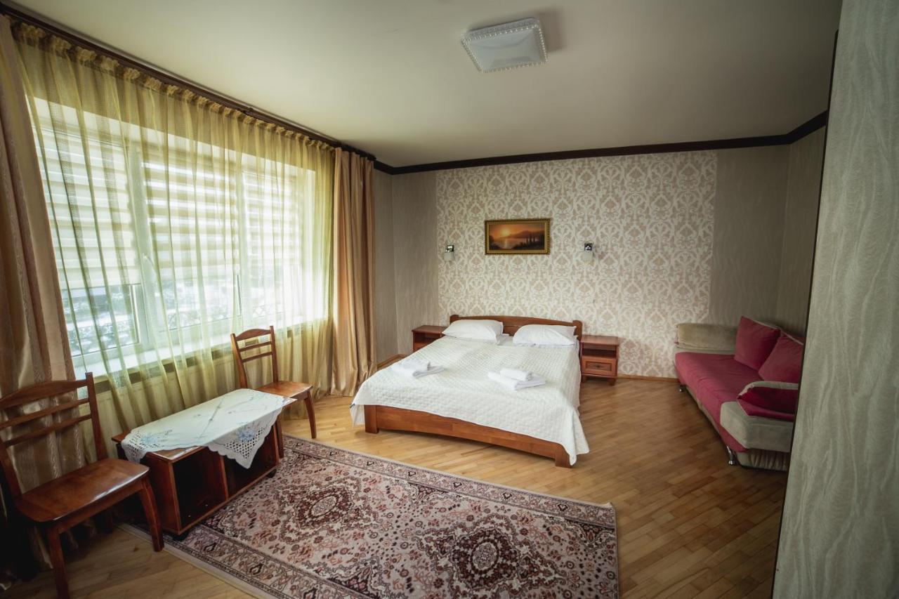 Августин Hotel Solochin Exterior photo